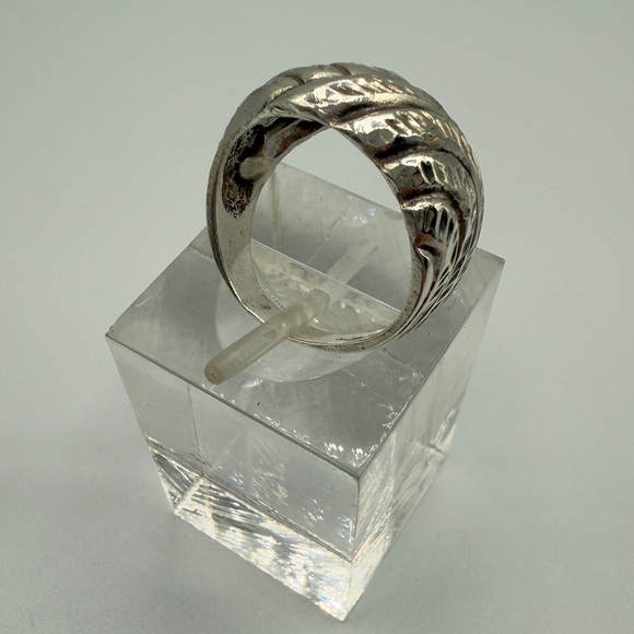 Silver Textured Ring Size 7.5 - Picture 3 of 14